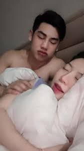 Bestzabzeed เบสแซ่บซี๊ด กอดกับสาวสวย