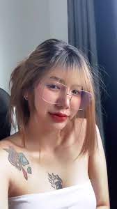 Irenkampong แก้มป่อง ใส่แว่น อวดรอยสัก