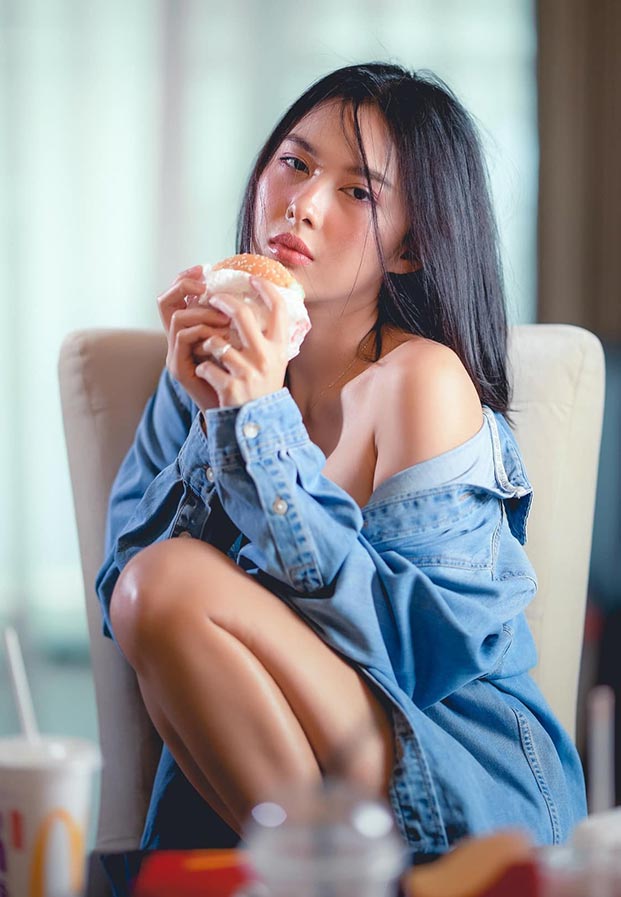 Nim นิ่ม ชุดยีน ขาสวย