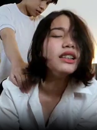 ไข่เน่า เอากันในชุดนักศึกษา กระแทกซะเสียวเลย Kainaoa