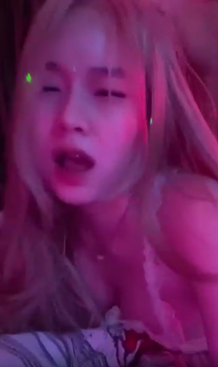 จูน กนก เน๊ตไอดอลคนดัง โยกกับแฟน Junekanok