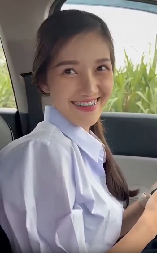 ดรีม น้องนักเรียน โดนล้วงก่อนไปเรียน หีงามๆขนหร่อมแหร๋มสวยมาก Ndream